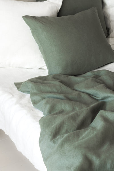 Glamžyto lino antklodės užvalkalas su raišteliais miško žalia