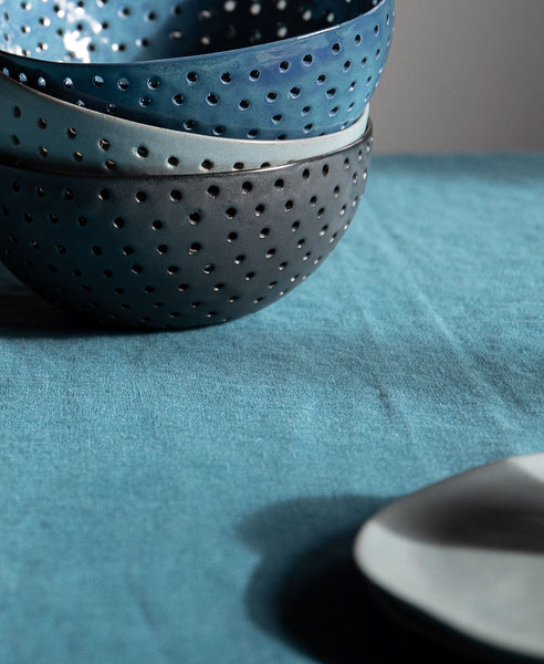 Glamžyto lino pelenų turkio spalvos staltiesė