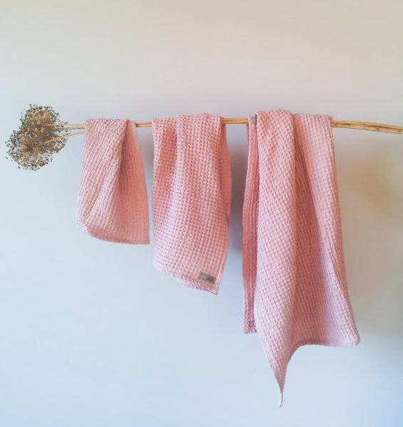 Vafliniai lininiai rankšluosčiai rožiniai